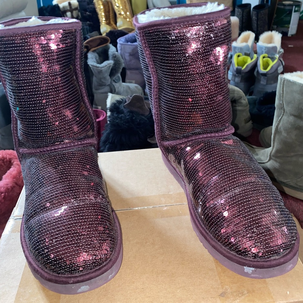 COPY - Size 10 Wine Color Ugg